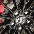 Компания Toyota превратила кроссовер Crown в необычный кабриолет